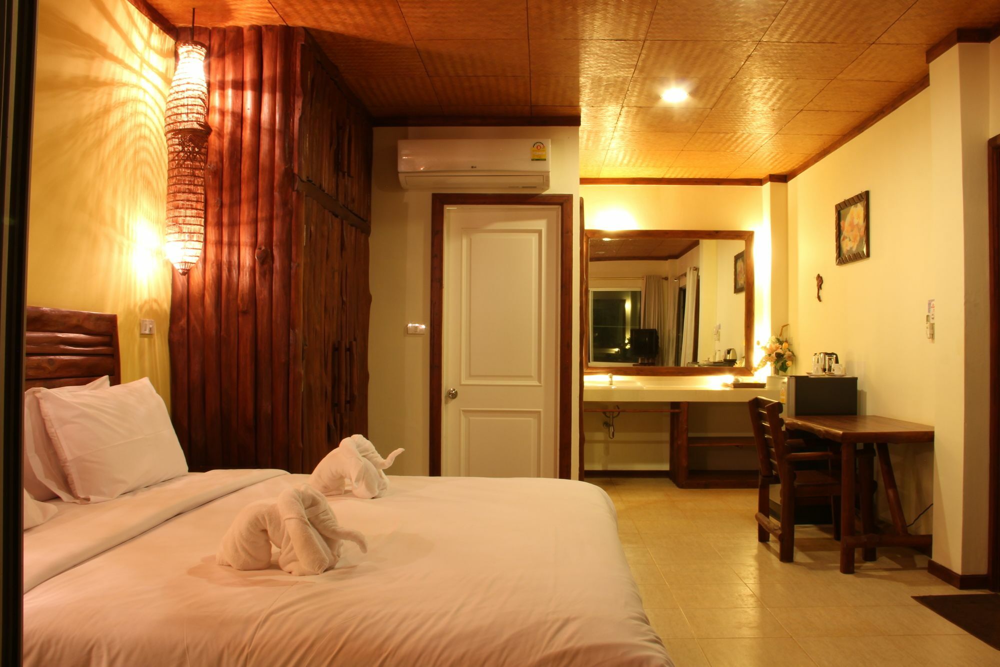 Singha Rubber Tree Hotel ไทรโยค ภายนอก รูปภาพ